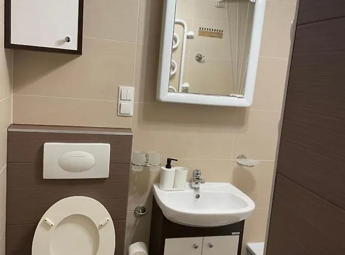 Przystanek - Roma Апартаменты